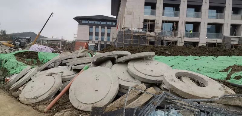 成都會群水泥制品廠供应成都锦城湖酒店检查井和水泥盖板3